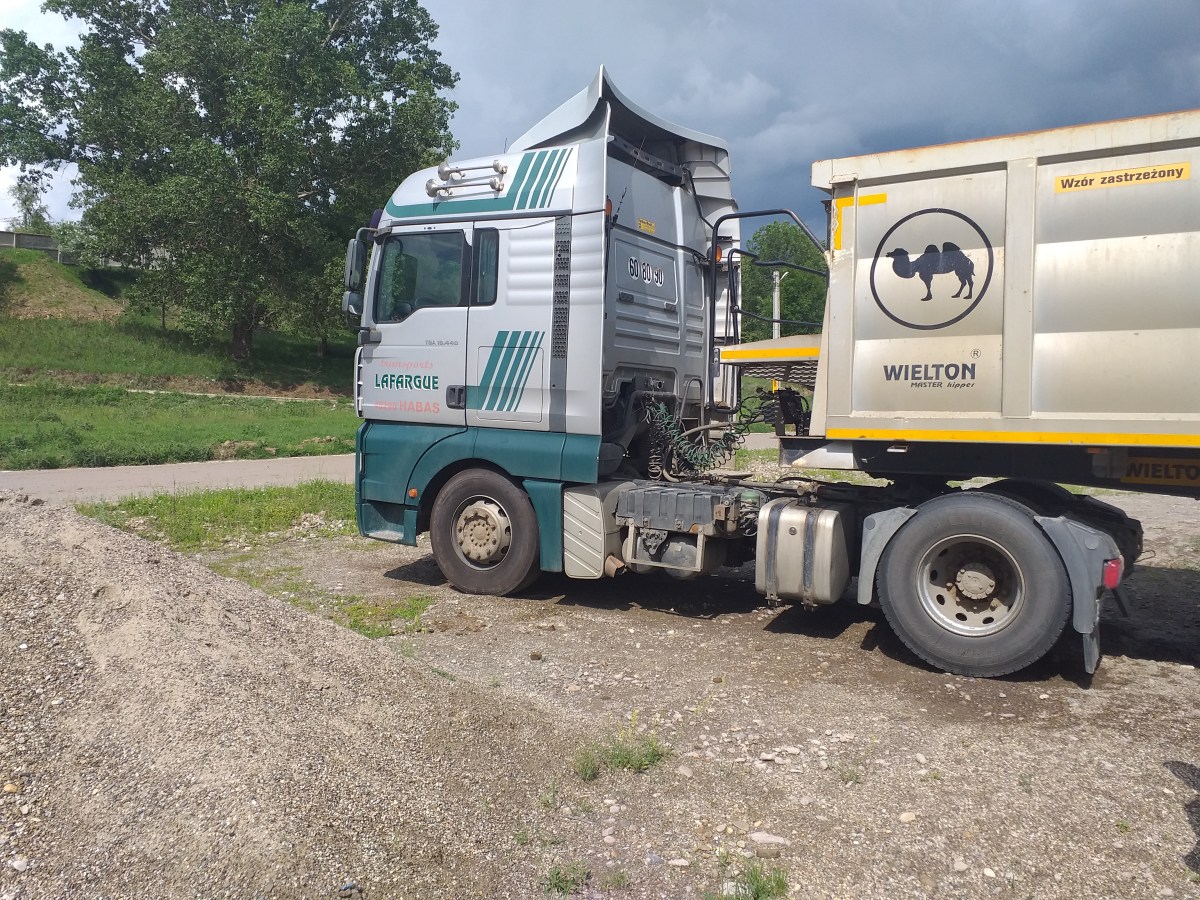 Cap tractor+semiremorca